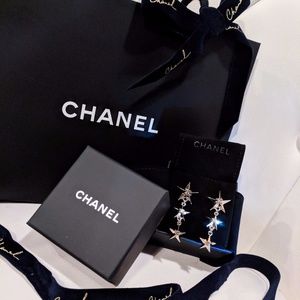 ❎SOLD❎cHANEL GOLD STAR CHAIN CC EARRINGS BN